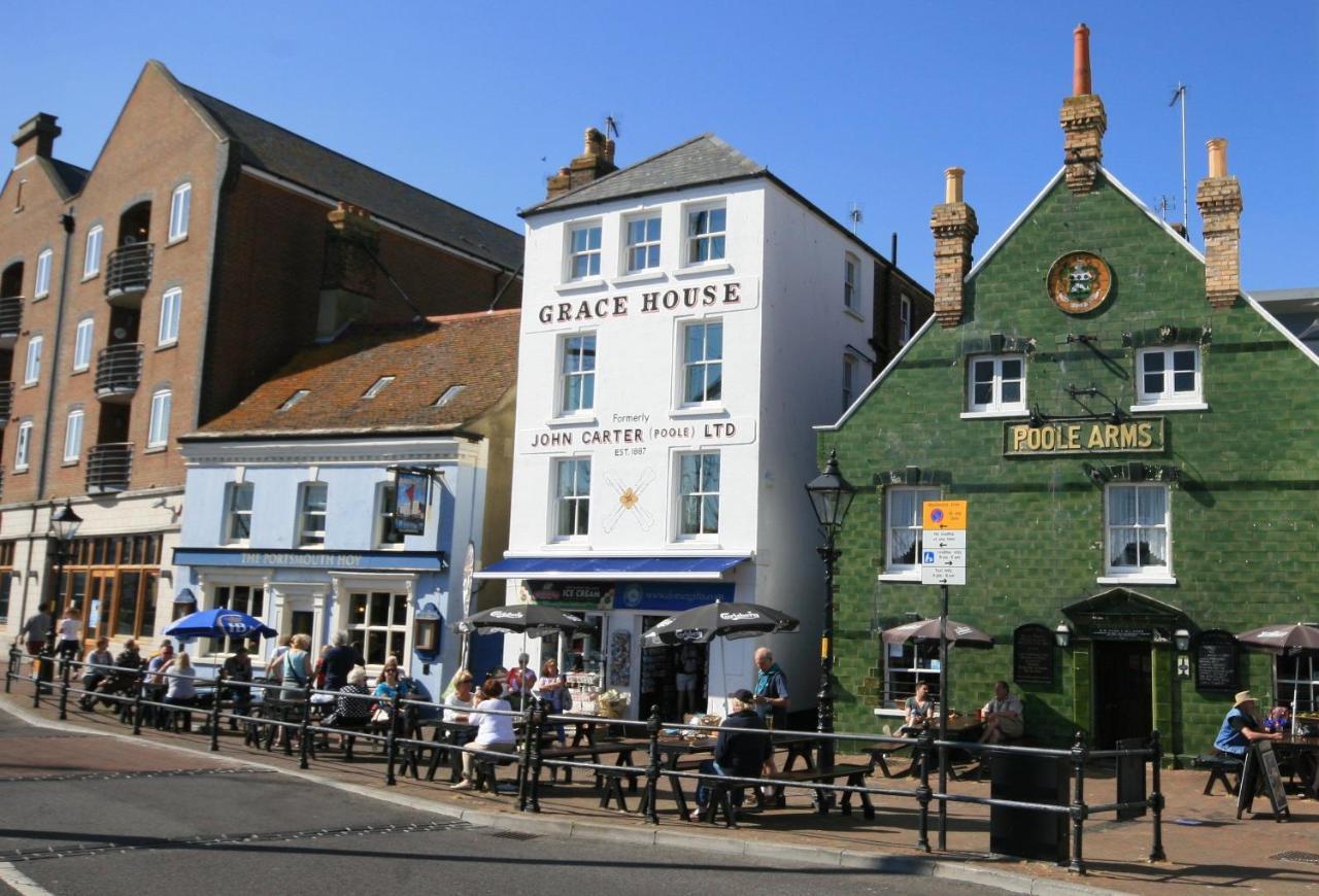 Custom House Poole - Overlord Chamber Exterior photo